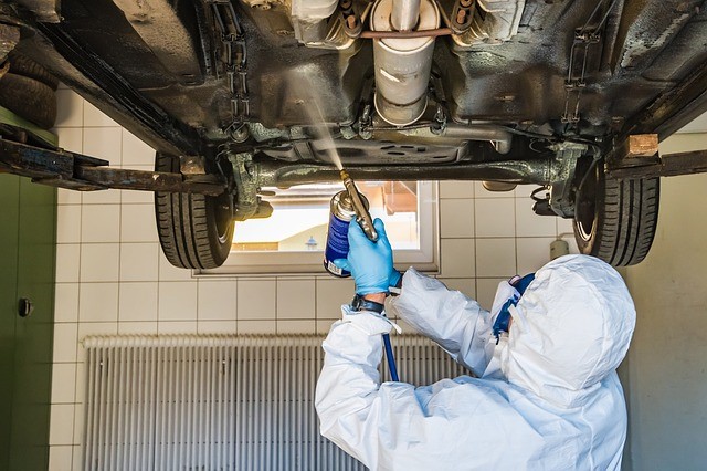 Auto Transport Top Tips: Preparing your Car for Spring cleaning the car's underbody